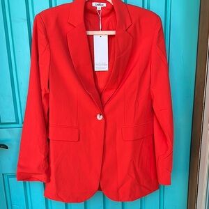 Nwt Boutique GeeGee brand Blazer. Size small. Pit 19”. Length 27.5”.